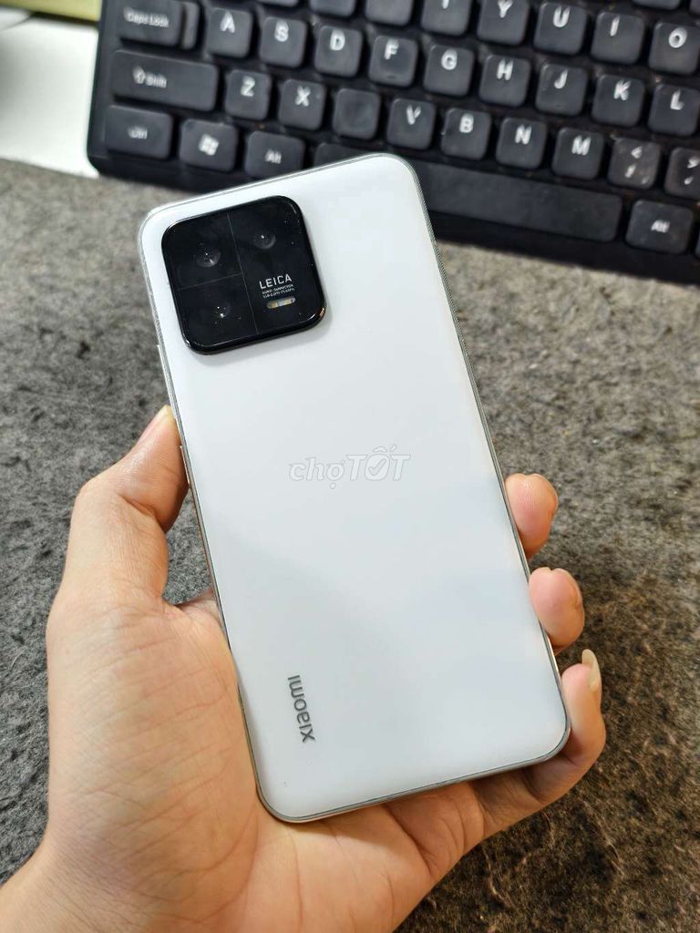 Xiaomi 13 12GB/256GB Trắng. Mua bán Điện thoại tại Thành phố Thủ Dầu Một Bình Dương được đăng bởi XUÂN TUYỀN hình 1