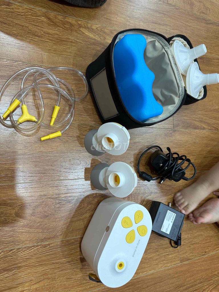 Máy hút sữa Medela Pump in Style. Mua bán Mẹ và bé tại Quận Bắc Từ Liêm Hà Nội được đăng bởi trang trần hình 1