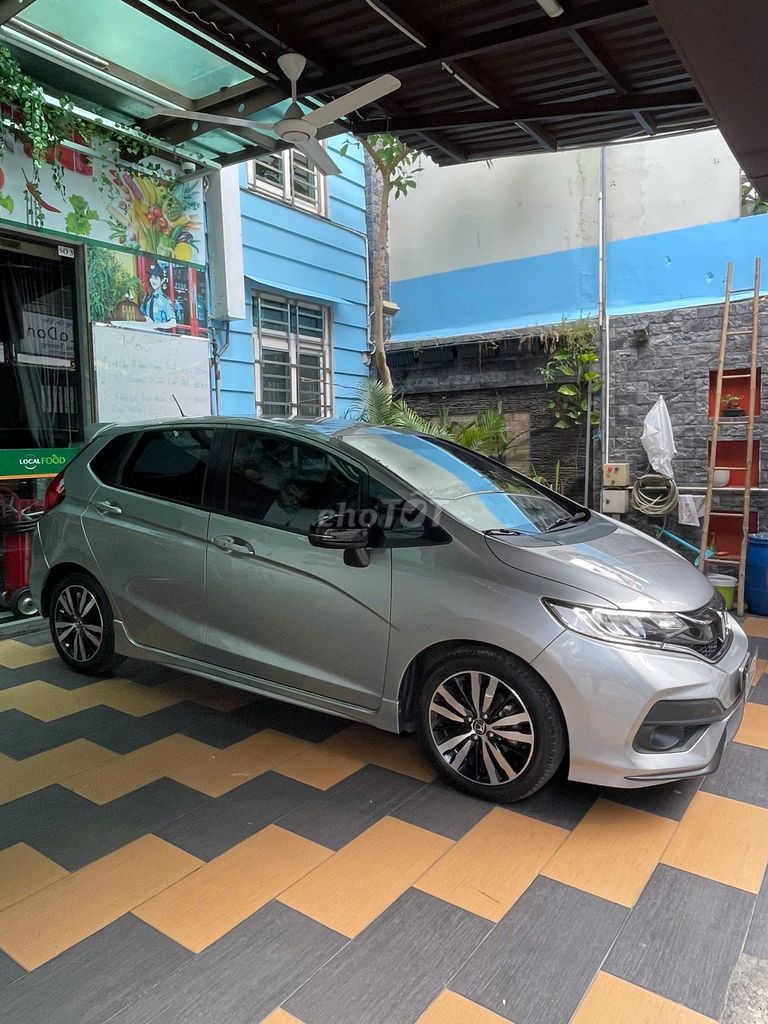 Honda Jazz 2018 RS - 61000 km. Mua bán Ô tô tại Quận Tân Phú Tp Hồ Chí Minh được đăng bởi Hiểu  hình 6