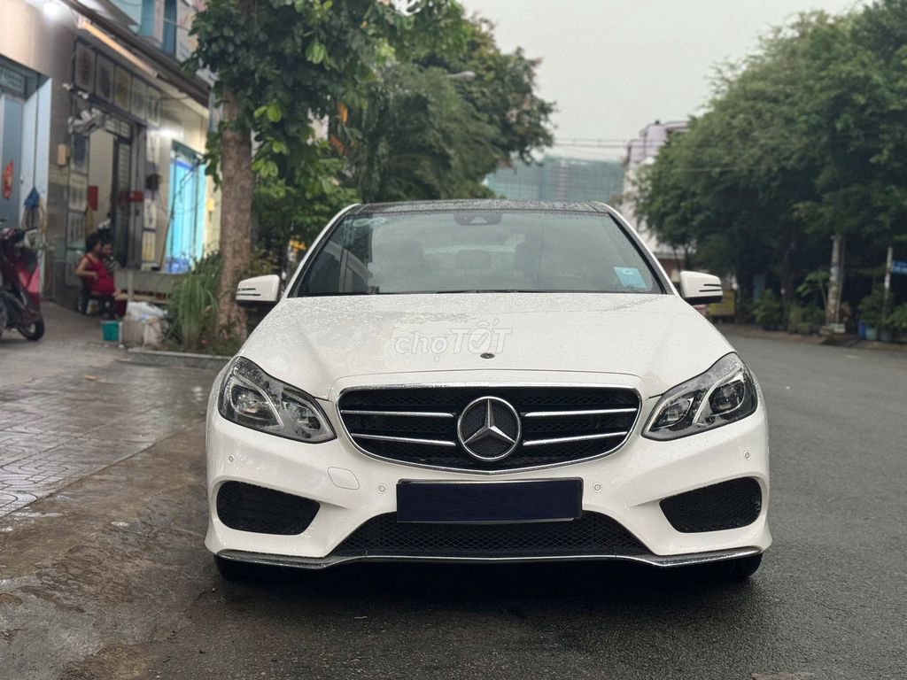 Mercedes Benz E Class 2013 E400 AMG - 96000 km