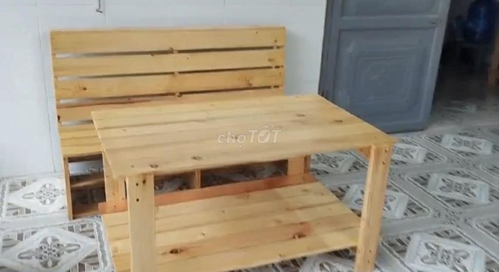 Thanh lý nhanh bộ bàn ghế gỗ thông. Mua bán Bàn ghế tại Thành phố Thủ Đức Tp Hồ Chí Minh được đăng bởi Trần Đỗ Anh Duy hình 1