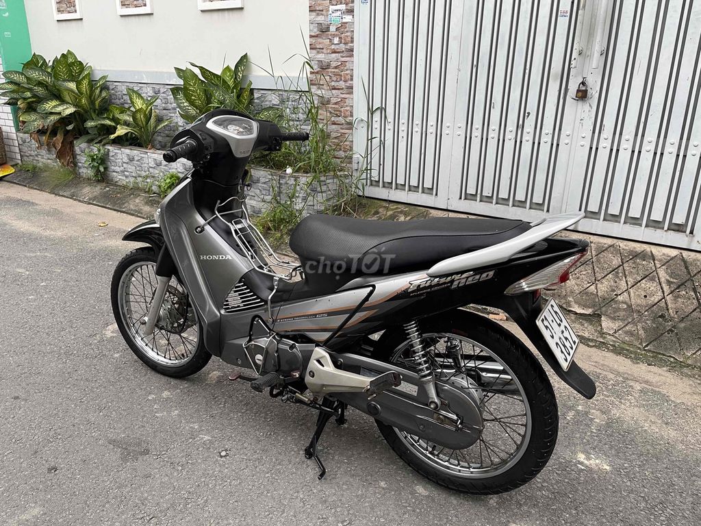 Future Neo kim 2006 bstp đầu nồi zin máy siêu ngon. Mua bán Xe máy tại Quận Bình Tân Tp Hồ Chí Minh được đăng bởi HUY hình 10