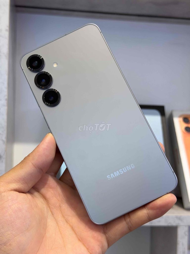 Samsung S25plus 256Gb Xám Hàn Quốc 2 sim 98%. Mua bán Điện thoại tại Quận 3 Tp Hồ Chí Minh được đăng bởi Trịnh Quang Linh hình 1