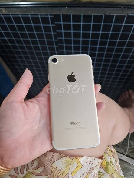 Apple iPhone 7 32GB Vàng. Mua bán Điện thoại tại Quận 1 Tp Hồ Chí Minh được đăng bởi Hội Đồ Điện Tử hình 1