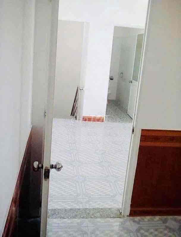 nhà diện tích lớn- 2 tầng- 3 phòng ngủ- đg Phan Văn ztrij. Mua bán nhà ở tại Quận Gò Vấp Tp Hồ Chí Minh được đăng bởi Quốc Khang hình 4