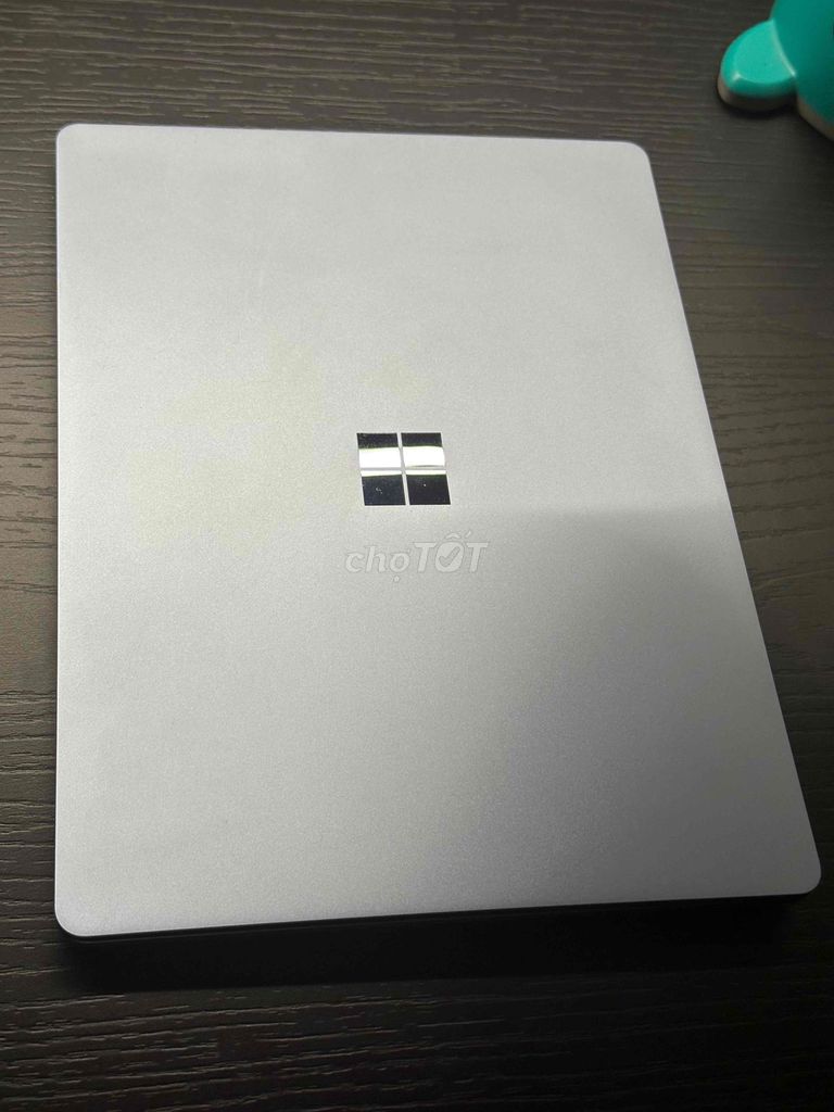 Surface laptop go còn rất mới, màu xanh. Mua bán Laptop tại Quận Long Biên Hà Nội được đăng bởi Văn hình 1