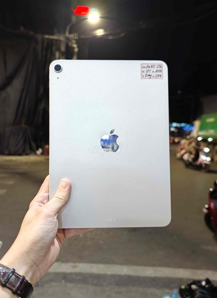 iPad Air 7 M3 256GB VN Pin 100% như mới. Mua bán Máy tính bảng tại Quận Đống Đa Hà Nội được đăng bởi Lâm Bảo Tuyên hình 1