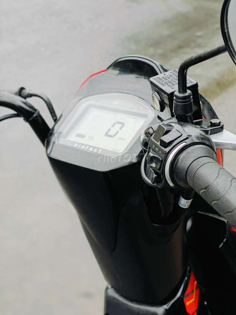 VinFast Ludo Đen Đỏ Đã qua sử dụng. Mua bán Xe điện tại Quận Ngũ Hành Sơn Đà Nẵng được đăng bởi vá xe điện hình 4