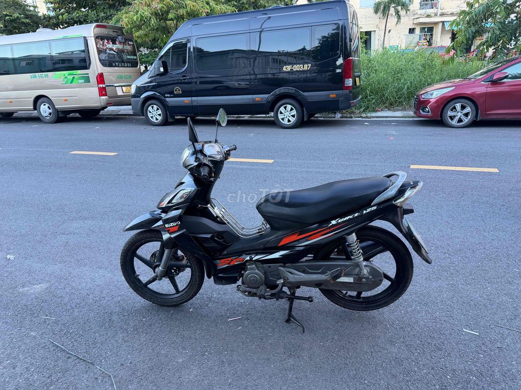 Suzuki Xbiker 125, черный, полуавтомат