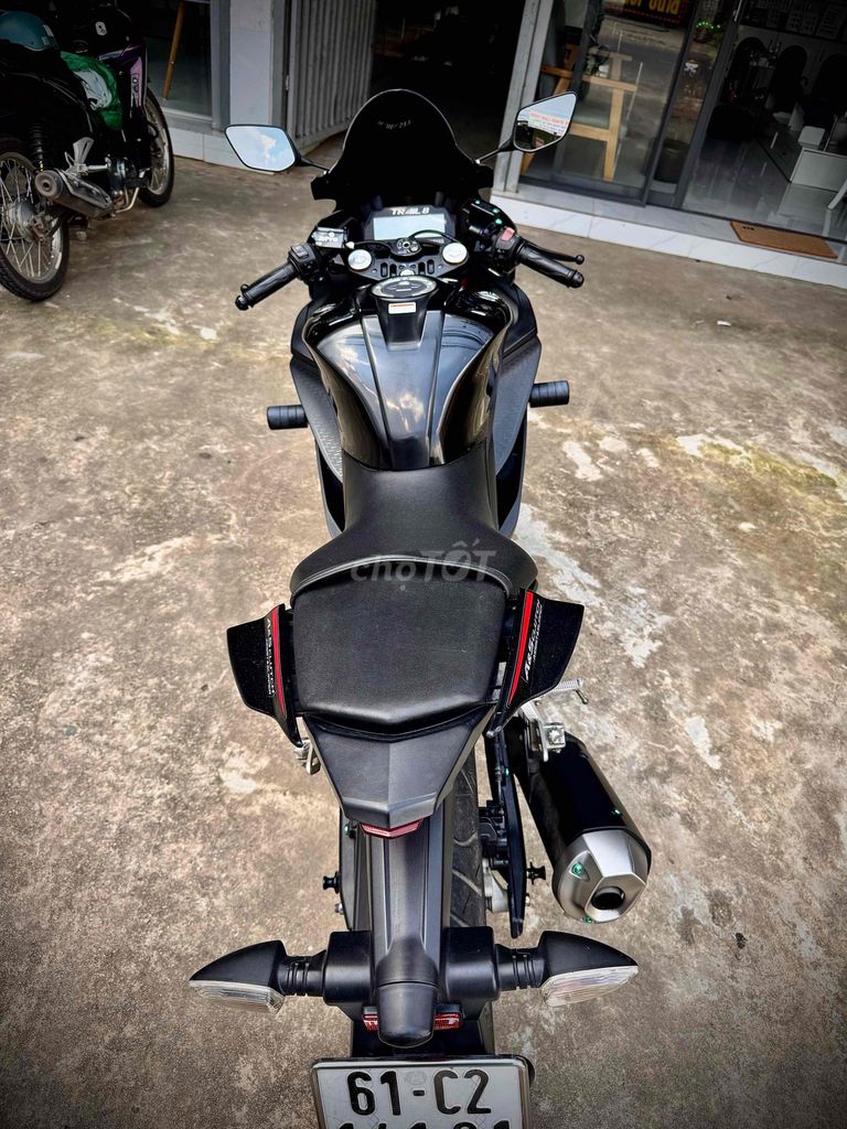 R15 v3 đẹp nét ít chạy bán hoặc giao lưu. Mua bán Xe máy tại Huyện Bàu Bàng Bình Dương được đăng bởi Minh Ánh Store hình 4