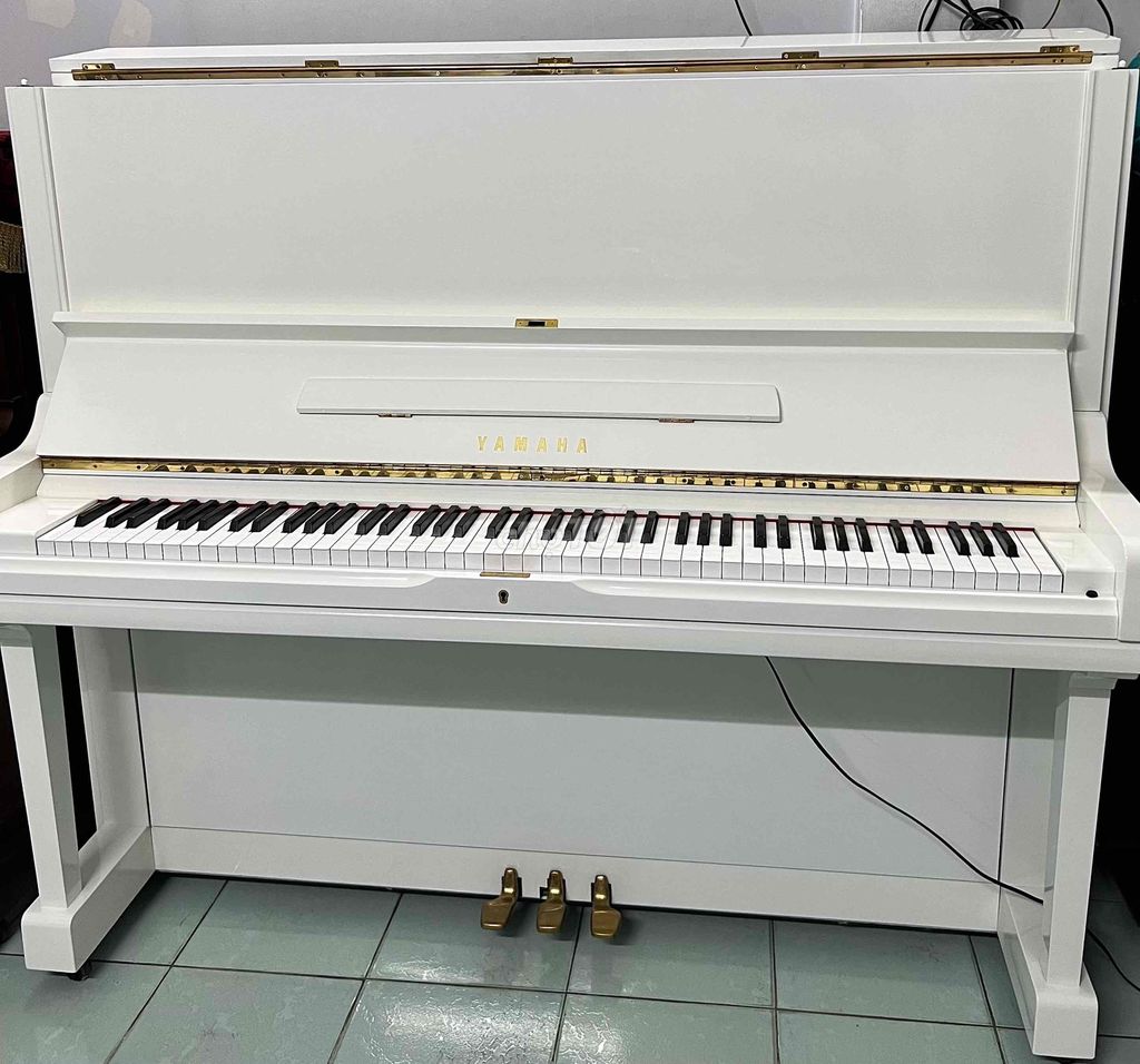 YAMAHA U3H TRẮNG - seri đầu 3