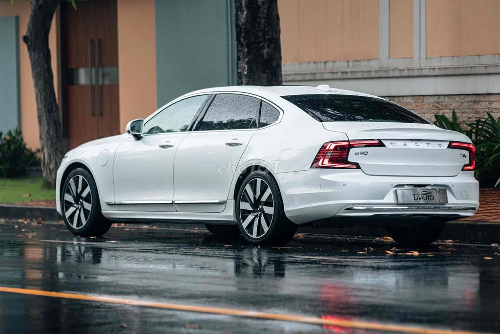 LONG ANH AUTO về VOLVO S90 T8 2024. Mua bán Ô tô tại Quận 7 Tp Hồ Chí Minh được đăng bởi LongAnh AuTo  hình 20