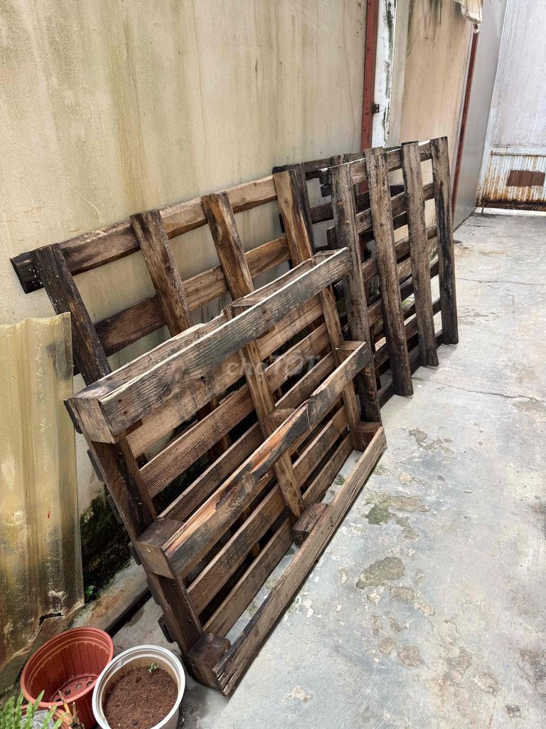 Pallet Gỗ Số Lượng 4. Mua bán Nội thất, đồ gia dụng khác tại Thành phố Biên Hòa Đồng Nai được đăng bởi Anh Đức hình 1