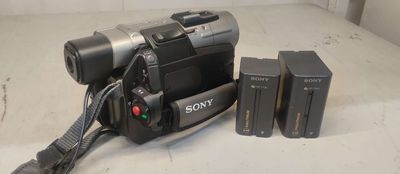 Máy quay Sony Handycam còn rất mới. Mua bán Máy ảnh, Máy quay tại Huyện Phù Cát Bình Định được đăng bởi Nghĩa 