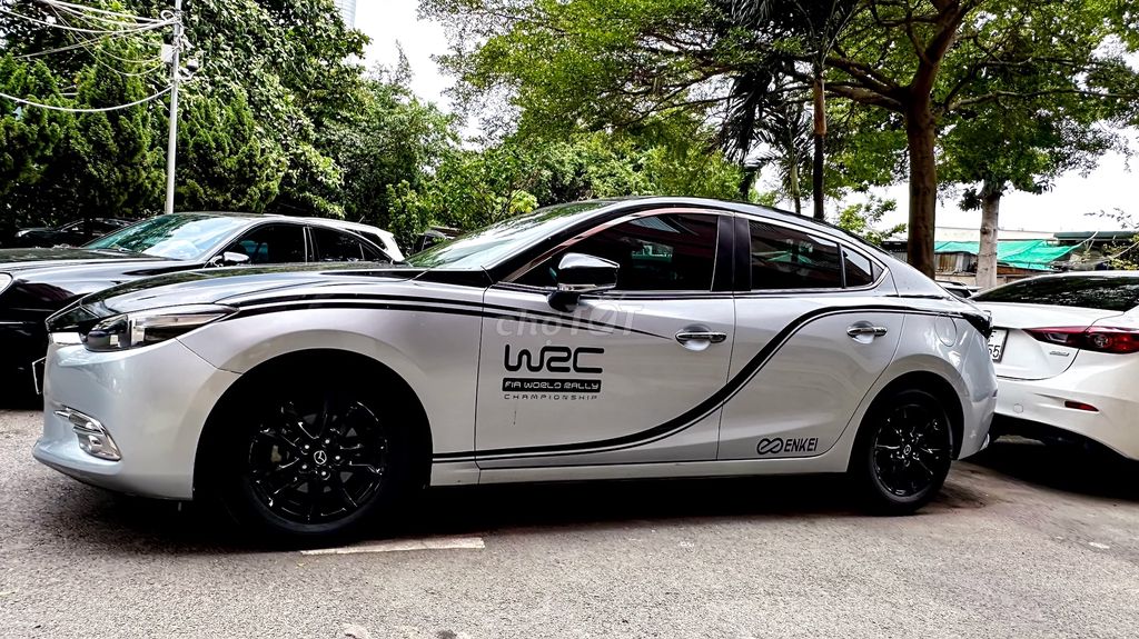 Mazda 3 2017 1.5 AT Bạc - một chủ - đi 69000 km. Mua bán Ô tô tại Quận Bình Thạnh Tp Hồ Chí Minh được đăng bởi Nguyễn Thanh Hiển  hình 3