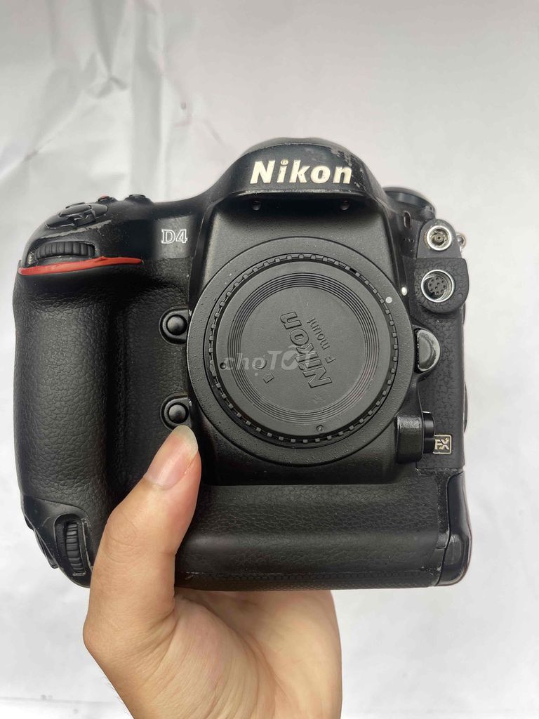 Máy ảnh Nikon D4 Đen Đã sử dụng. Mua bán Máy ảnh, Máy quay tại Quận Bắc Từ Liêm Hà Nội được đăng bởi Đình Nam hình 1