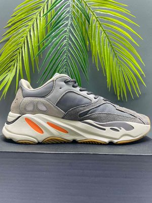 Giày Adidas Yeezy Boost 700 Magnet AY706