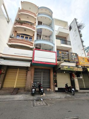 Rent · 6 bd · 80 м² · Quận 5, ул. Đường Dương Tử Giang
