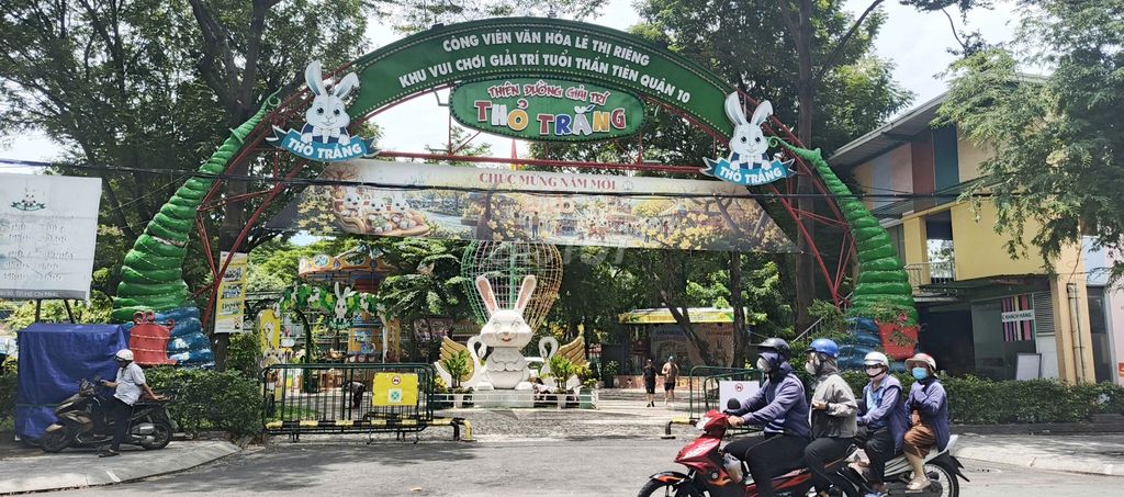 Дом 85 кв.м возле парка Le Thi Rieng, центр Сайгона