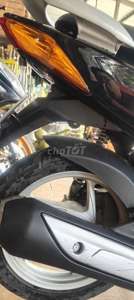 Xe zin đẹp như mới, máy êm ru không hú hí. Mua bán Xe máy tại Huyện Cái Bè Tiền Giang được đăng bởi Cái Bè Tiền Giang  hình 7