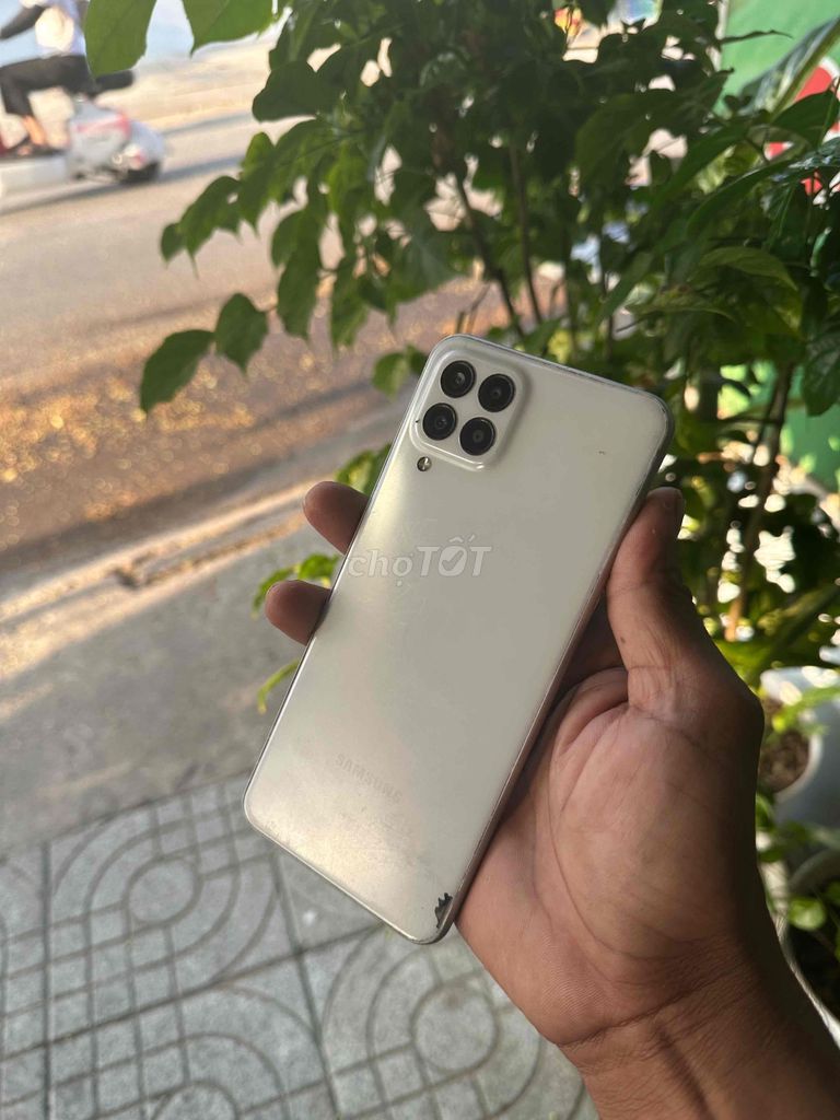 Samsung M33 5G 128GB Trắng. Mua bán Điện thoại tại Quận 12 Tp Hồ Chí Minh được đăng bởi Trần Minh Hiền hình 1