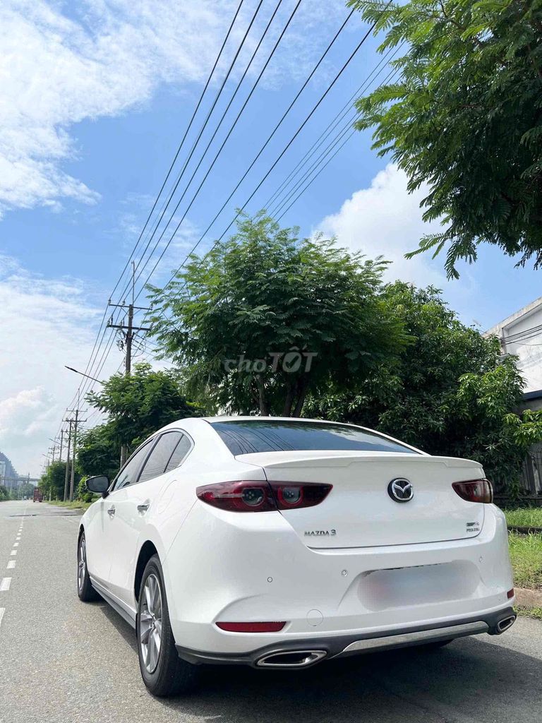 Hãng bán Mazda 3 Premium 1.5AT - 2022. Mua bán Ô tô tại Quận 7 Tp Hồ Chí Minh được đăng bởi FORD chính hãng HCM  hình 3