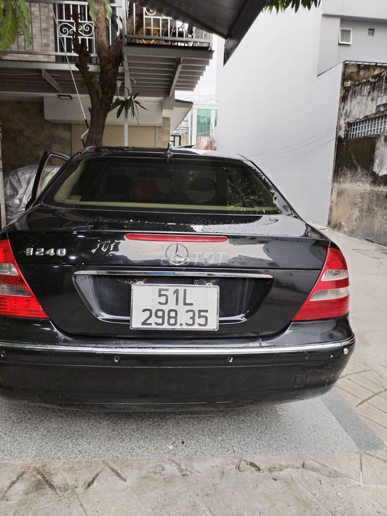 Mercedes Benz E Class 2003  - 160000 km. Mua bán Ô tô tại Quận 5 Tp Hồ Chí Minh được đăng bởi Hà Lê hình 4
