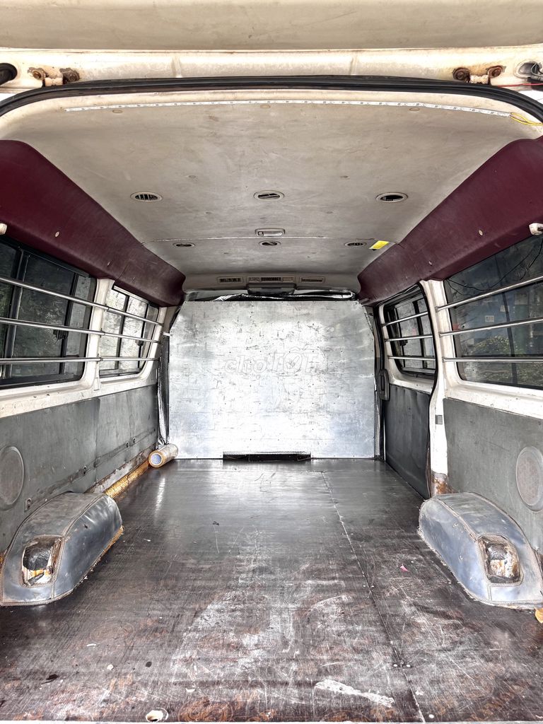 Toyota Hiace Cá Mập 2005 белая дизель