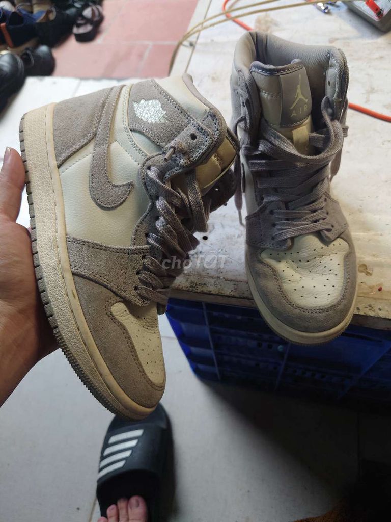 Giày thể thao Nike Jordan sZ 38,5_39. Mua bán Giày dép tại Quận Hà Đông Hà Nội được đăng bởi Đức Thịnh 389  hình 1