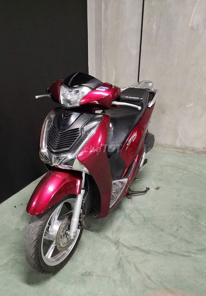 Xe Tay Ga SH 125 CBS 2018 màu đỏ. Mua bán Xe máy tại Quận Cầu Giấy Hà Nội được đăng bởi iMotorbike Hà Nội hình 9