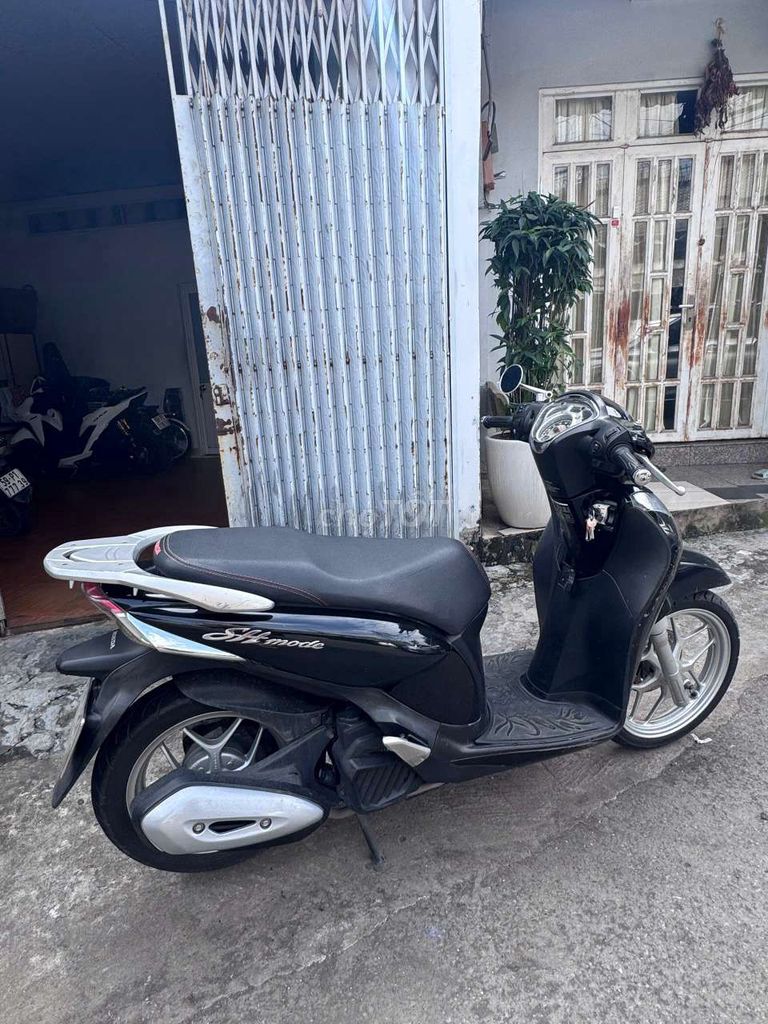 Honda SH Mode Đen. Mua bán Xe máy tại Quận 4 Tp Hồ Chí Minh được đăng bởi HanTai Nguyen hình 5