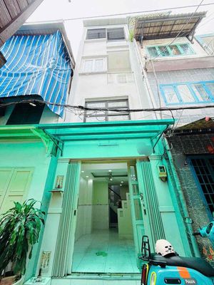 Аренда · 2 комн. · 21 м² · Quận 5, ул. Đường Bạch Vân