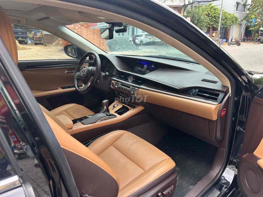 Lexus ES 250 2017 67000 km. Mua bán Ô tô tại Quận 7 Tp Hồ Chí Minh được đăng bởi auto thanh tâm  hình 8