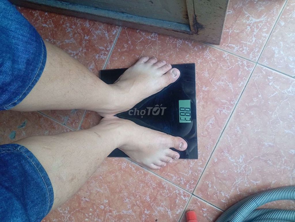 Cân sức khỏe điện tử Omron. Mua bán Nội thất, đồ gia dụng khác tại Quận 12 Tp Hồ Chí Minh được đăng bởi Ông chú đồ cổ hình 1
