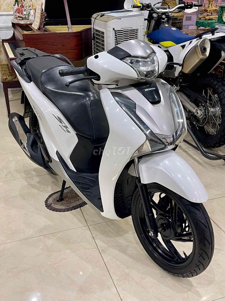 XE MÁY 68 - Honda Sh 150 CBS 2018 Trắng Sport. Mua bán Xe máy tại Quận Hai Bà Trưng Hà Nội được đăng bởi Đức Anh hình 7