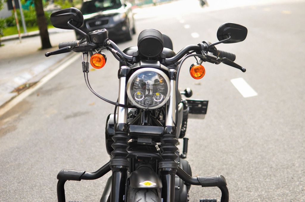 Harley-Davidson Iron 883 2021 Đen 6000 dặm