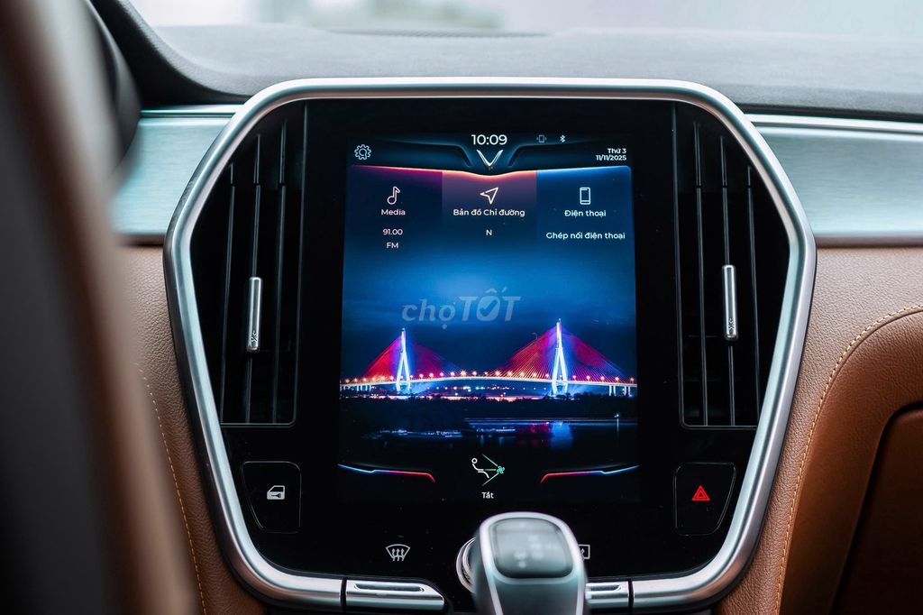 Vinfast Lux SA premium sản xuất 2021. Mua bán Ô tô tại Quận Cầu Giấy Hà Nội được đăng bởi Quân Q Auto hình 6