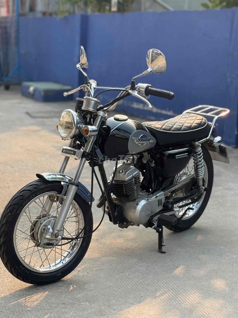 Honda 50cc, вертикальный мотор, работает безупречно тихо