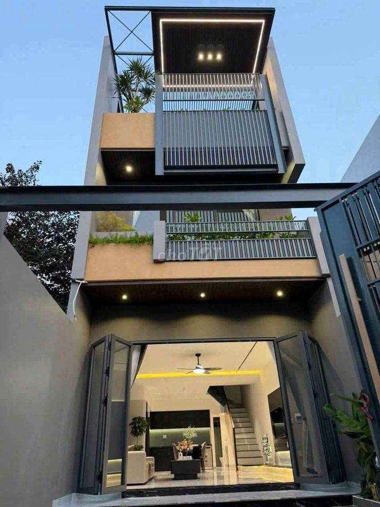 Аренда · 3 комн. · 100 м² · Quận Cẩm Lệ, ул. Đường Nguyễn Hiến Lê