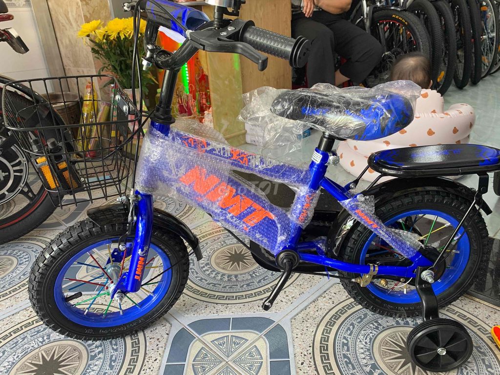 pass xe 12 inch bé gái màu hồng. Mua bán Xe đạp tại Huyện Nhà Bè Tp Hồ Chí Minh được đăng bởi Nguyễn Thị Ngọc Nhi hình 2