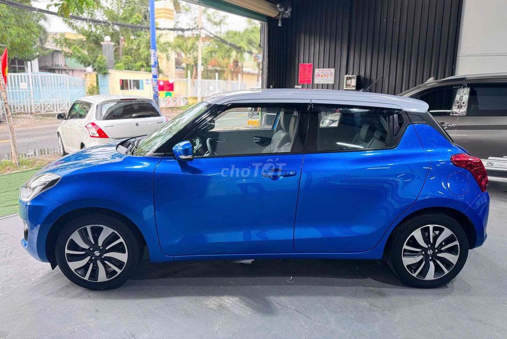 Suzuki Swift 2018 GLX 1.2 AT - 67000 km. Mua bán Ô tô tại Huyện Hóc Môn Tp Hồ Chí Minh được đăng bởi Nguyễn Duy Khánh hình 2