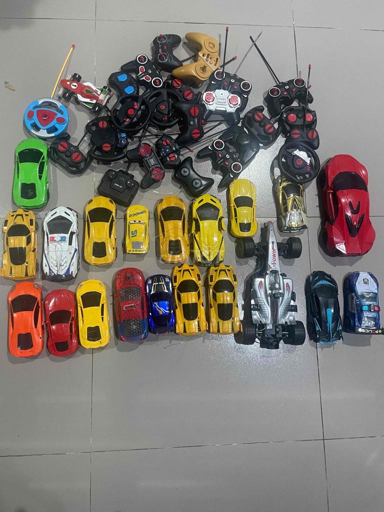 Lô 20 xe điều khiển(Tự sử)