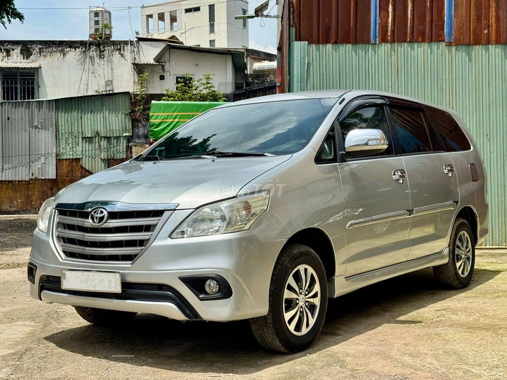 Toyota Innova 2.0E đời xe: 2015 Số sàn 8 chỗ ngồi. Mua bán Ô tô tại Huyện Hóc Môn Tp Hồ Chí Minh được đăng bởi Mr Nhựt chuyên xe hơi lướt chuẩn Toyota Sure hình 2