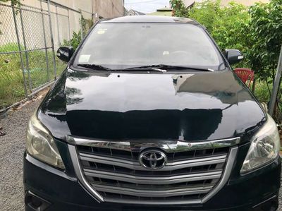 Toyota Innova E 2015