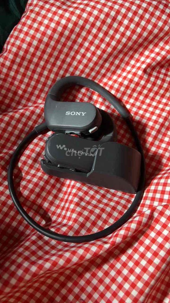 Tai nghe Sony Walkman Xám. Mua bán Tivi, Âm thanh tại Quận Gò Vấp Tp Hồ Chí Minh được đăng bởi Xuyen Ho hình 1