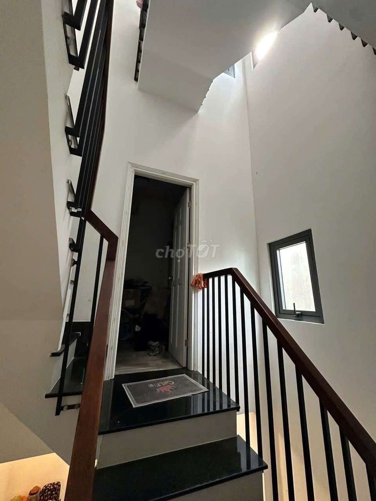 НЕМЕДЛЕННАЯ ПРОДАЖА ДОМА ЛОТТЕ НГУЕН ВАН ВУАН