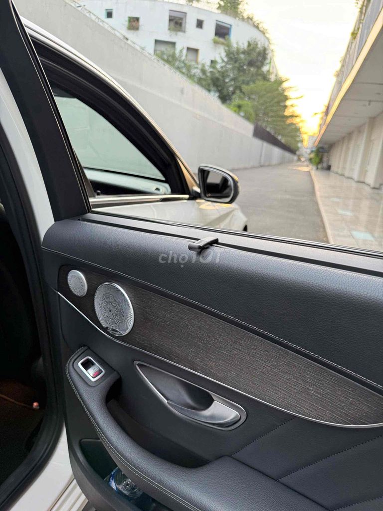 Mercedes Benz C Class 2019 C 300 AMG - 125000 km. Mua bán Ô tô tại Thành phố Thủ Đức Tp Hồ Chí Minh được đăng bởi Huy Hoàng hình 13