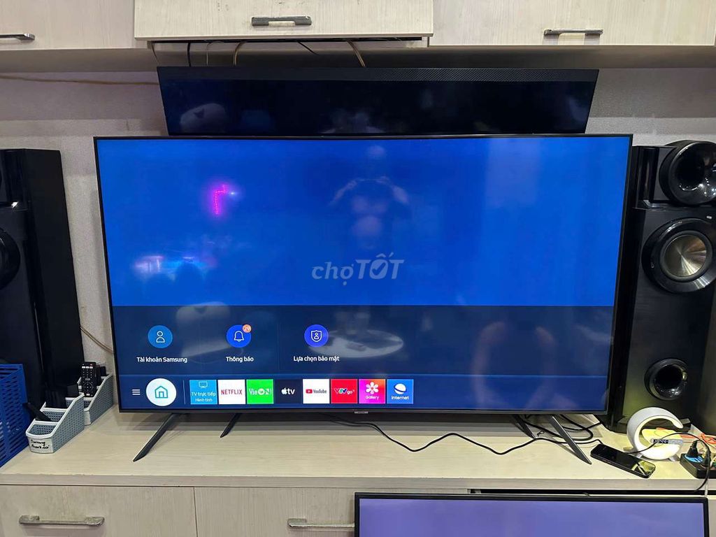 Tivi Samsung 70 inch siêu khủng remote nói . Mua bán Tivi, Âm thanh tại Quận 7 Tp Hồ Chí Minh được đăng bởi Hoàng Long Tivi  hình 1