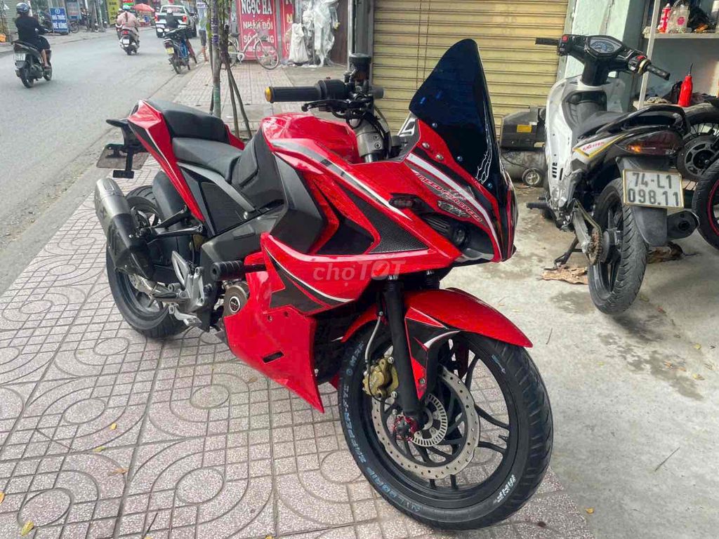 Kawasaki Bajaj RS200 ABS Đỏ. Mua bán Xe máy tại Huyện Bình Chánh Tp Hồ Chí Minh được đăng bởi Phong Vũ hình 1