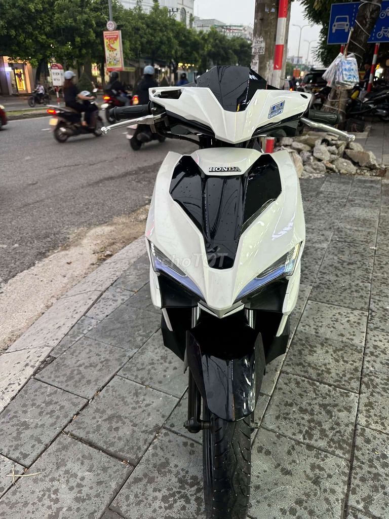 Honda Air Blade 2018 белый